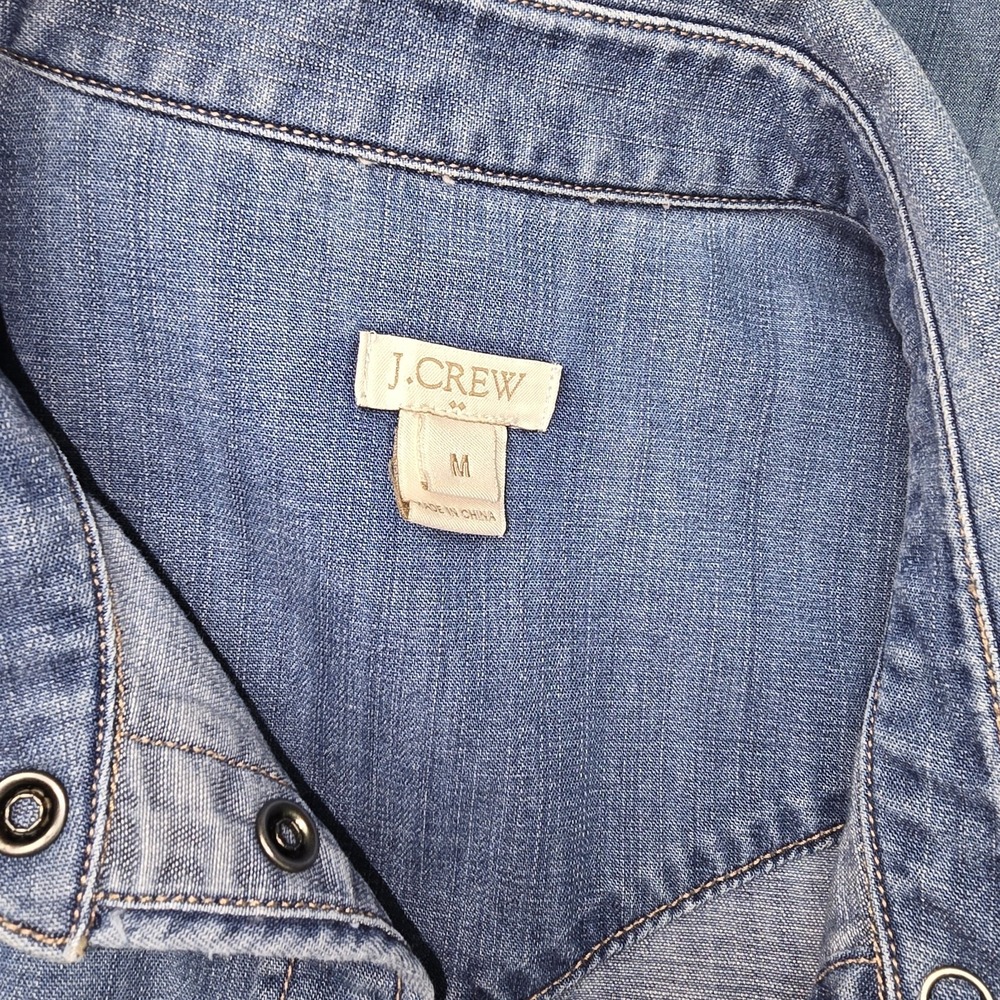 J Crew Denim Shirt Size M Womens Pearl Snap Down Long Sleeve Western Preppy - Picture 7 of 10